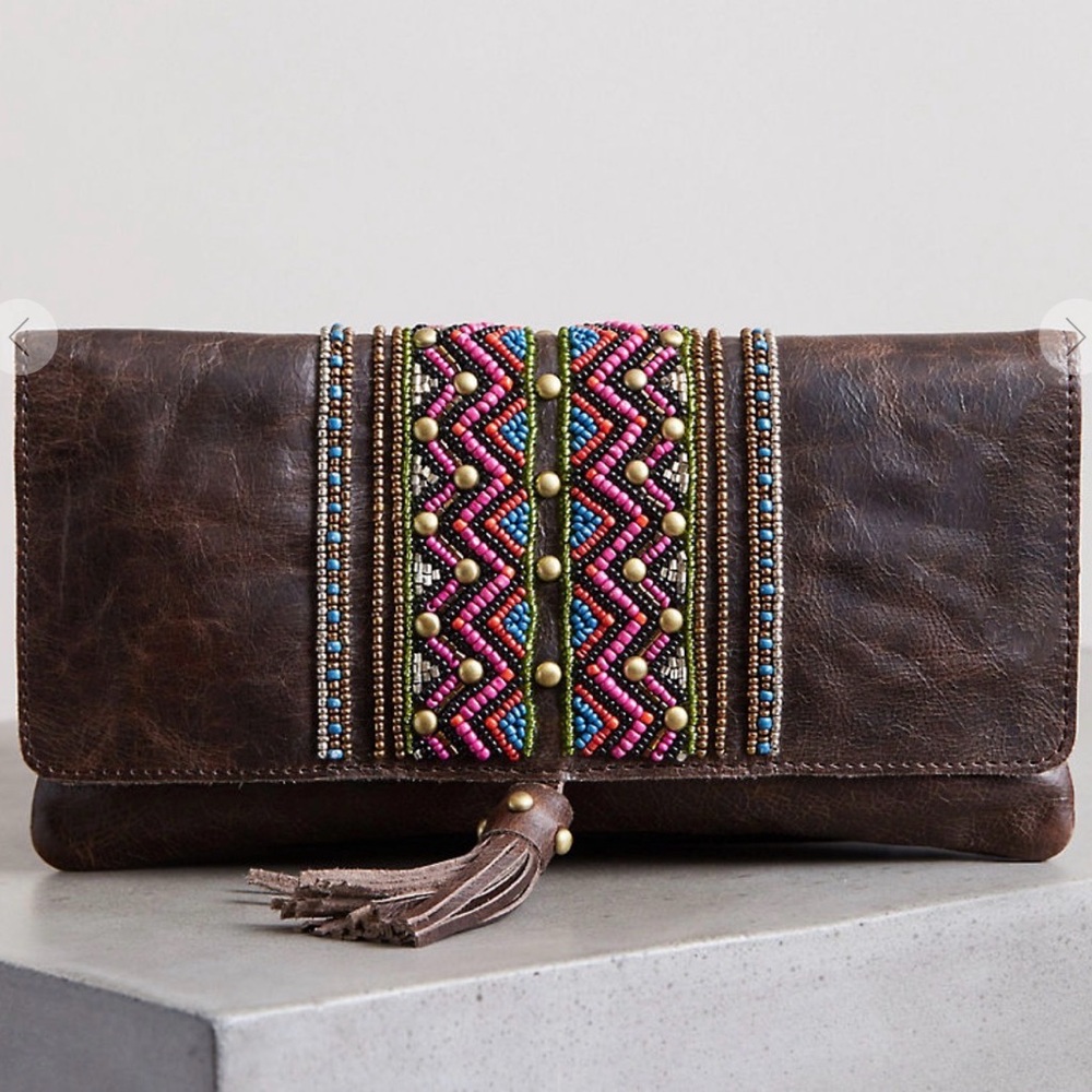 OVERLAND Sahara Sunset Beaded Leather Crossbody Clutch - Picture 2 of 4